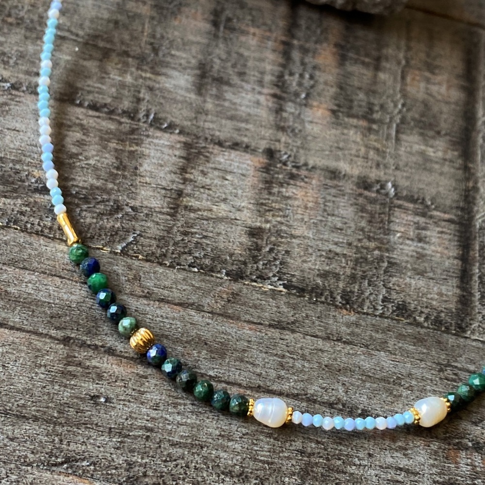 NEW Delicate Green Malachite and Opal Beaded Necklace with Gold Accents - Picture 6 of 9